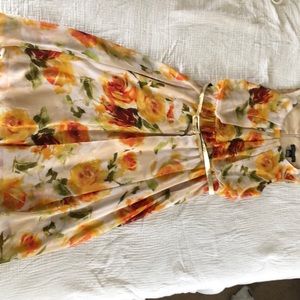 Flowy floral dress!